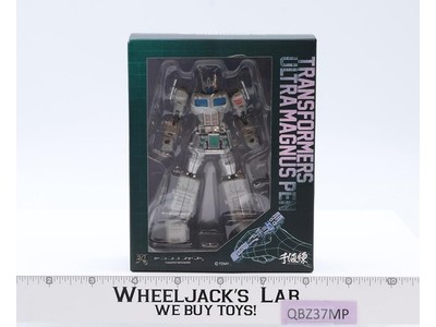Ultra Magnus Pen Transformers Tomy Takara Authentic Japan Action Figure NEW MIB