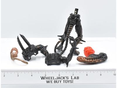 Scorpion Alien 100% Complete Aliens Kenner 1992 Action Figure