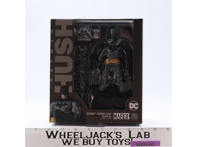 Batman Black Ver. Hush DC Comics Mafex Action Figure NEW MISB SEALED