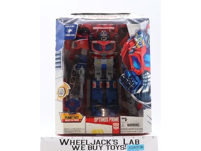 Optimus Prime Transformers Cybertron 2004 Hasbro Action Figure NEW SEALED