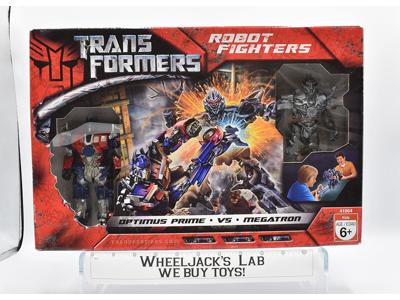 Optimus Prime vs Megatron Robot Fighters Transformers 2007 Movie Hasbro