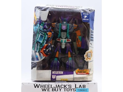 Megatron Transformers Cybertron 2005 Hasbro Action Figure NEW SEALED