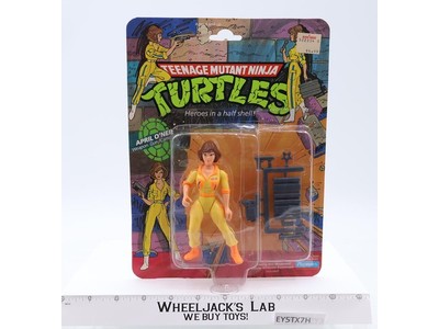 April O'Neil 10-Back Press Badge Stripes TMNT 1988 Playmates NEW MOSC