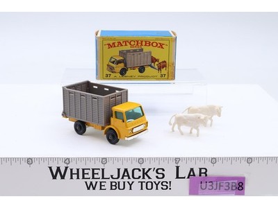 Cattle Truck No. 37 Lesney Matchbox Series Yellow Cab 1960's Vtg England