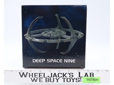 Deep Space Nine DS9 Space Station Star Trek Eaglemoss Replica Model Ship NEW MIB