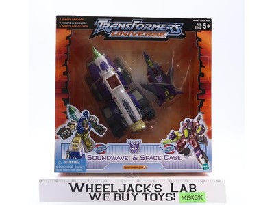 Soundwave & Space Case Transformers Universe 2004 Hasbro Figures NEW SEALED