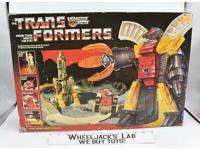 Omega Supreme NR MINT FIGS UNUSED STICKERS 100% 1985 Vintage G1 Transformers