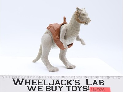 Tauntaun CLOSED BELLY W/SADDLE 1979 ESB Star Wars Vintage Action Figure