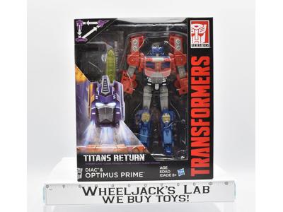 Optimus Prime &amp; Diac New Voyager Class Titans Return Generations Transformers