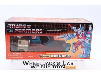 Autobot Ultra Magnus Transformers Commemorative Series 2002 Hasbro Action Figure