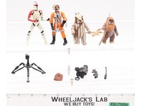 Lot of 4 Modern Star Wars 1990-2020s Hasbro Action Figures + Accessories