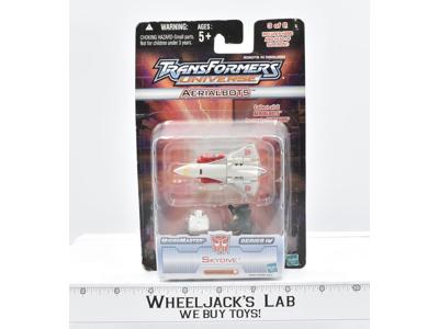 Skydive Aerialbots Superion Universe New Hasbro Transformers Action Figure