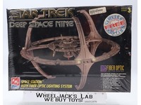 Space Station Star Trek DS9 1995 AMT ERTL Model Kit NEW SEALED