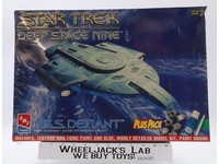 USS Defiant Snap Assembly Star Trek DS9 1997 AMT ERTL Model Kit NEW SEALED