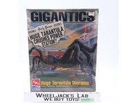 Gigantics Huge Tarantula Diorama Plastic Model Kit AMT ERTL NEW SEALED