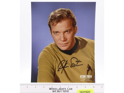 Captain Kirk Star Trek TOS William Shatner AUTOGRAPHED 8x10 Photograph