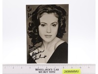 Alyssa Milano Actress Singer AUTOGRAPHED B&W 5x7 Photograph