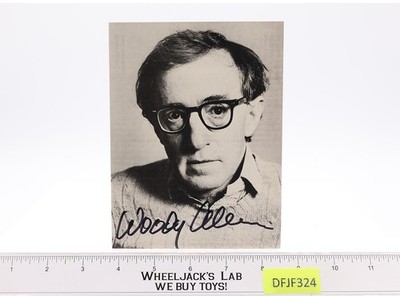 Woody Allen Comedian Write & Film Director AUTOGRAPHED 5x7 Postcard