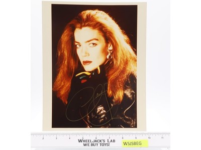 Susan Ivanova Babylon 5 Claudia Christian AUTOGRAPHED 8x10 Photograph