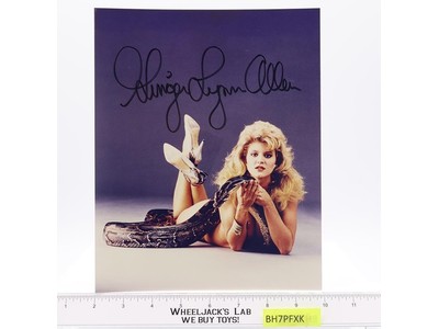 Ginger Lynn Allen Model Actress AUTOGRAPHED 8x10 Photograph