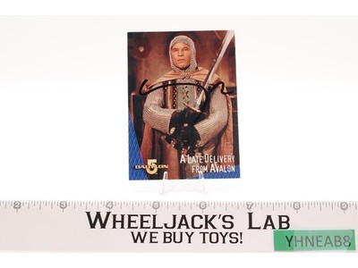 #30 King Arthur Babylon 5 Michael York AUTOGRAPHED Trading Card