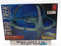 Star Trek Deep Space 9 w/Bonus USS Defiant 2012 AMT751 Model Kit NEW Sealed