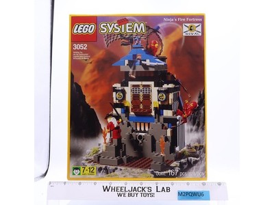 #3052 Ninja's Fire Fortress Castle Ninja 1999 Lego NEW SEALED