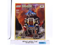 #3052 Ninja's Fire Fortress Castle Ninja 1999 Lego NEW SEALED