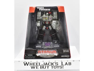 Megatron Titanium Series Die-Cast 2006 NEW Transformers Hasbro Action Figure