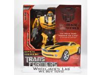 Ultimate Bumblebee 2007 NEW SEALED Hasbro Transformers Movie Action Figure