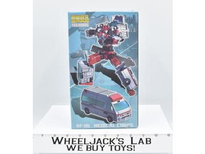 RF-06 Medical Corps First Aid Defensor Yes Model Transformers Third Party