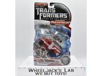 Specialist Ratchet Deluxe 2011 NEW MOSC Dark of the Moon DOTM Transformers