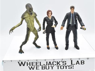 Agent Fox Mulder, Dana Scully &amp; Attack Alien Set Complete 1998 McFarlane