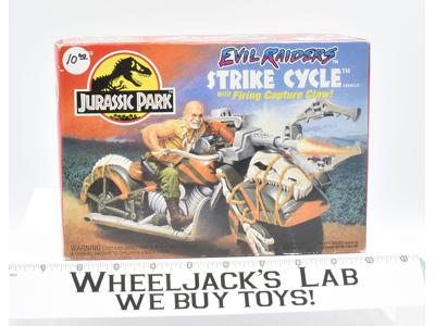 Strike Cycle W/Firing Capture Claw Evil Raiders NEW Jurassic Park Kenner 1994