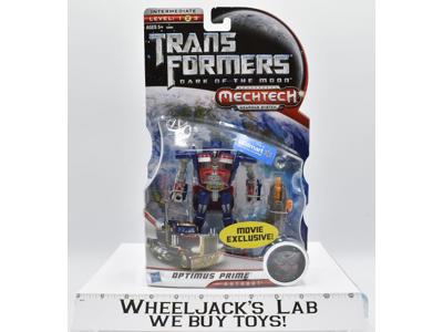 Optimus Prime Deluxe 2011 NEW Walmart Dark of the Moon Movie Transformers