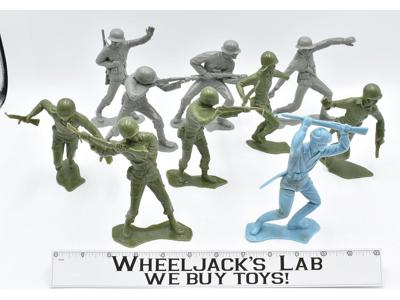 1960's Marx Large Toy Soldiers Lot Army Men Russians 5+ Inch Tall Figures