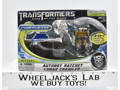 Autobot Ratchet Lunar Crawler NEW Cyberverse Transformers Dark of the Moon