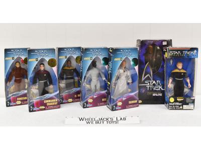 Lot of 7 NEW MOSC The Next Generation Star Trek Playmates 1996 Action Figures