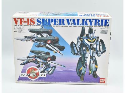 #1 Bandai 1/100 VF-1S Super Valkyrie model kit (3-mode variable/transformable)