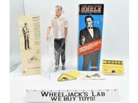 Napoleon Solo The Man From U.N.C.L.E. MIB Sealed figure w/ extras 1965 Gilbert