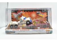 Ultra Magnus Vs Treadshot NEW MISB Transformers Universe 2004 Hasbro Figure Set