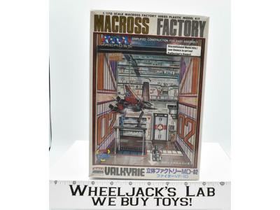 Macross Factory MISB Valkyrie MD-02 1/170 Scale ARII Plastic Model Set