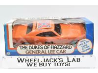 General Lee Bo &amp; Luke '69 Dodge Charger Dukes of Hazzard Mego Action Figures