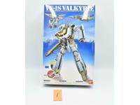 #1 Bandai 1/72 VF-1S Valkyrie model kit (3-mode variable/transformable kit)