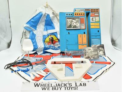 Mission Control Center Playset 1976 Six Million Dollar Man Bionic Man Figure