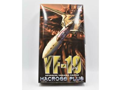 Hasegawa 1/72 YF-19 Macross Plus model kit