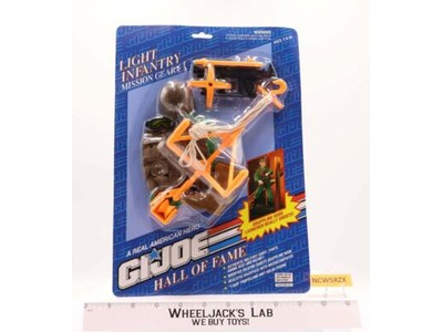 Light Infantry Mission Gear GI Joe Hall Of Fame  1992 Hasbro NEW MOSC