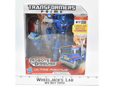Autobot Ultra Magnus Voyager 2012 NEW MISB G1 Transformers Prime Action Figure