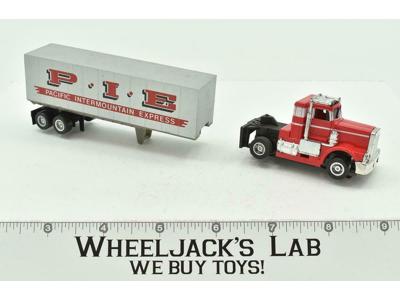 Electric Trucking US-1 RED Peterbuilt Semi W/P.I.E. Trailer HO Slot Car Tyco