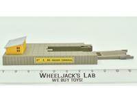 Electric Trucking US-1 Scale HO Slot Car Freight Truck Terminal Tyco Vintage